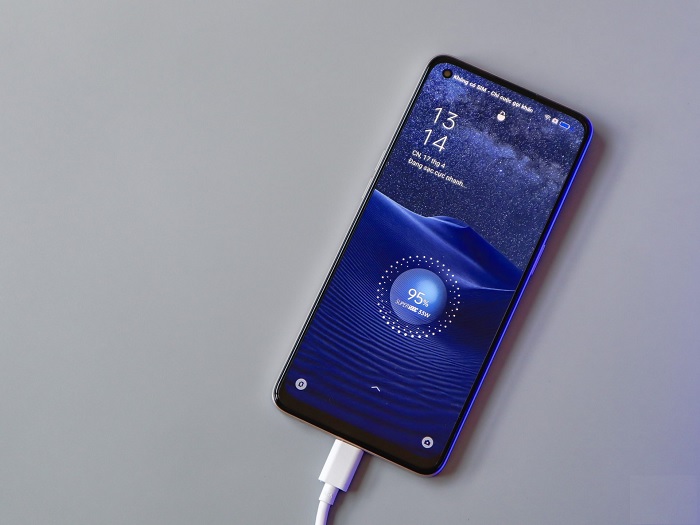 Reno7 đi kèm pin 4.500 mAh