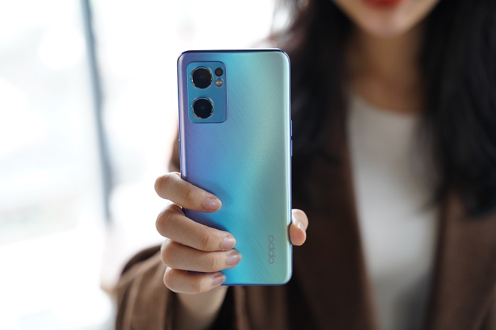 Reno7 5G cho thời lượng pin ấn tượng