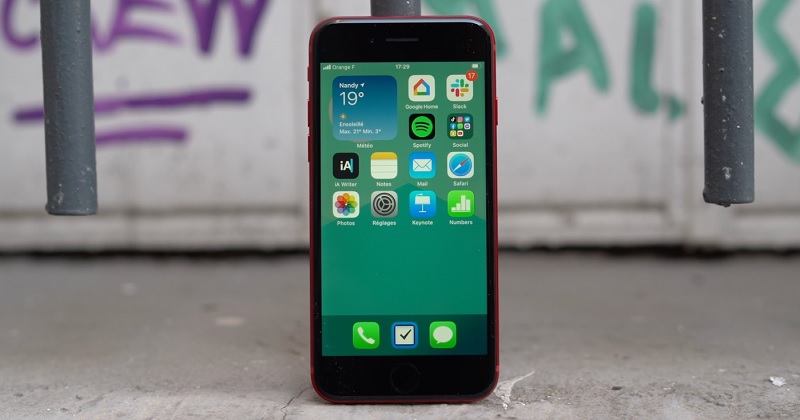 Đánh giá pin iPhone SE 2022
