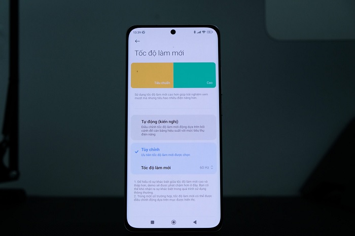 Tần số quét 120Hz kết hợp tấm nền AMOLED, HDR 10+, Dolby Vision cho trải nghiệm miễn chê
