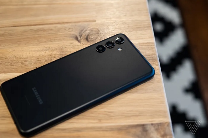 Galaxy A13 sở hữu thiết kế vừa thanh lịch vừa thời trang