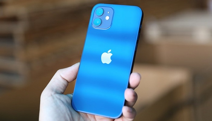 Cụm camera sau được trang bị tính năng Night Mode giúp bạn thoải mái chụp ảnh vào ban đêm