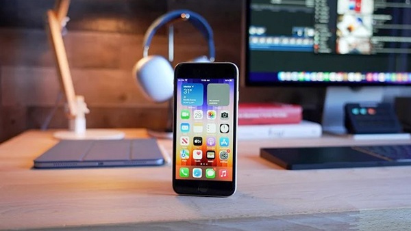 iPhone SE 3