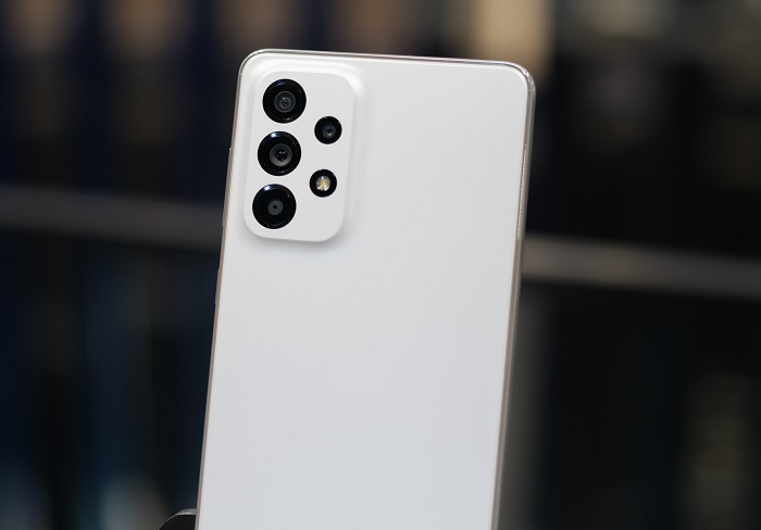 Galaxy A73 5G được trang bị hệ thống camera lên tới 108MP