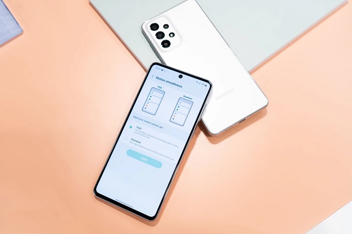 Tần số quét 120Hz sẽ giúp các thao tác vuốt chạm, chuyển cảnh mượt mà