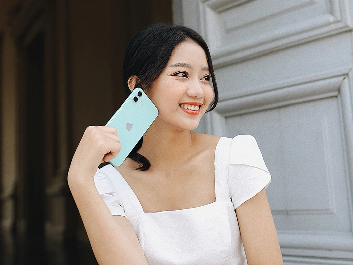 Chip A13 Bionic mang lại hiệu suất vượt trội hơn hẳn cho với chip Snapdragon 778G