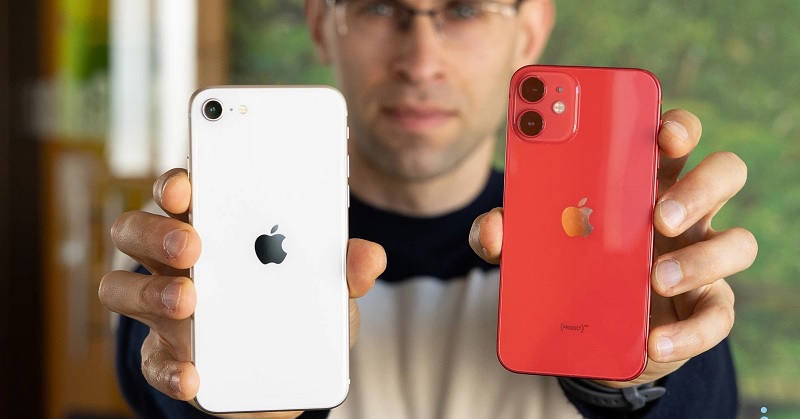 So sánh iPhone 12 mini với iPhone SE 2022