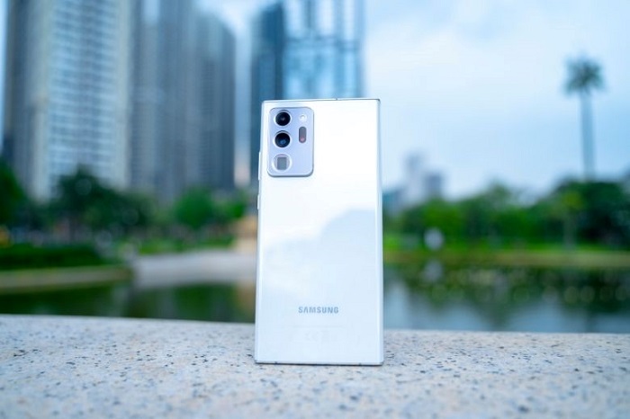 Thiết kế sang trong của smartphone cao cấp nhà Samsung