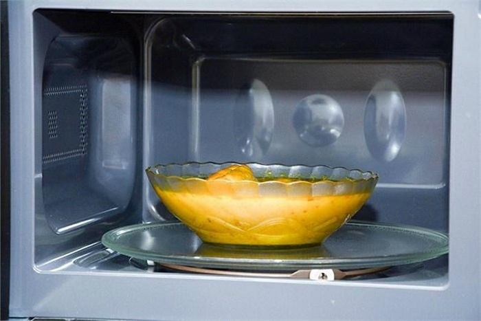 Làm nóng lại thức ăn chỉ trong vài giây