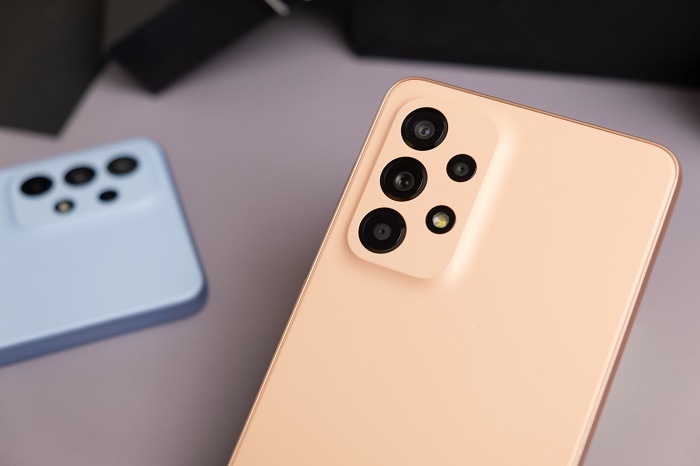 trên tay Galaxy A33 5G