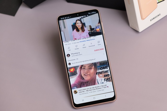 trên tay Galaxy A33 5G