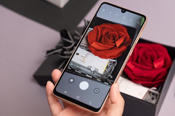 trên tay Galaxy A33 5G