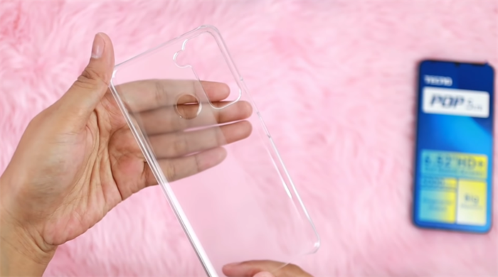 Chiếc ốp lưng trong suốt