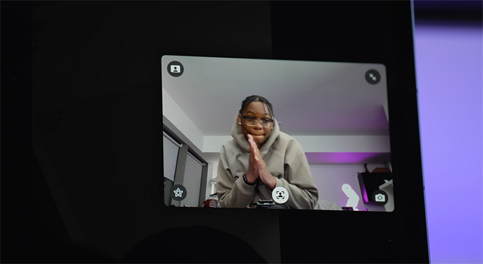 Camera trước cũng được nâng cấp thành ống kính góc siêu rộng với độ phân giải 12MP