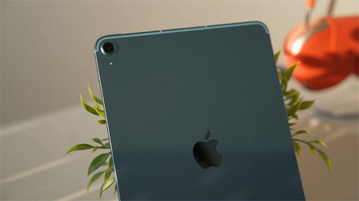 Cụm camera sau không sở hữu độ phân giải quá cao nhưng chất lượng hình ảnh vẫn rất tốt