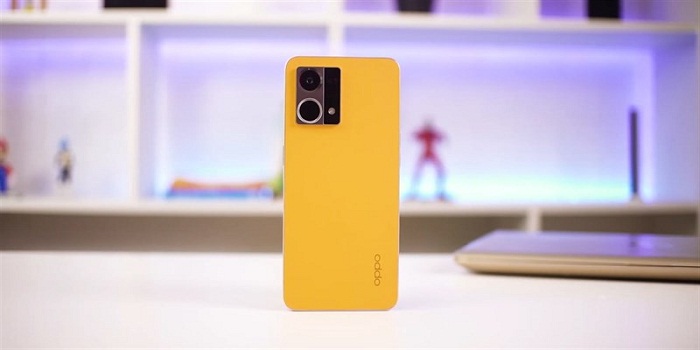 Trên tay OPPO Reno7 4G