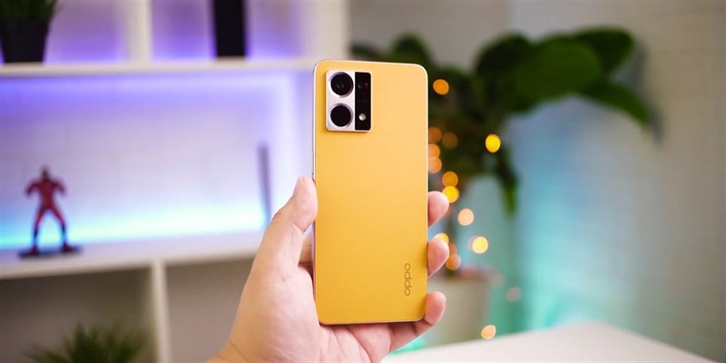 Trên tay OPPO Reno7 4G