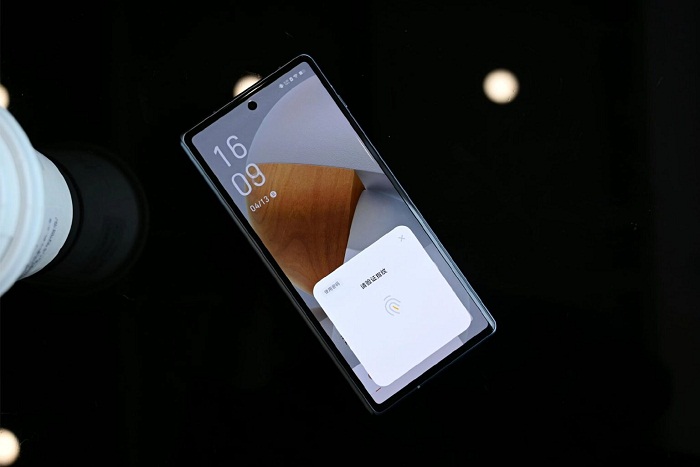 vivo X Fold được trang bị cảm biến vân tay siêu âm ở cả 2 màn hình