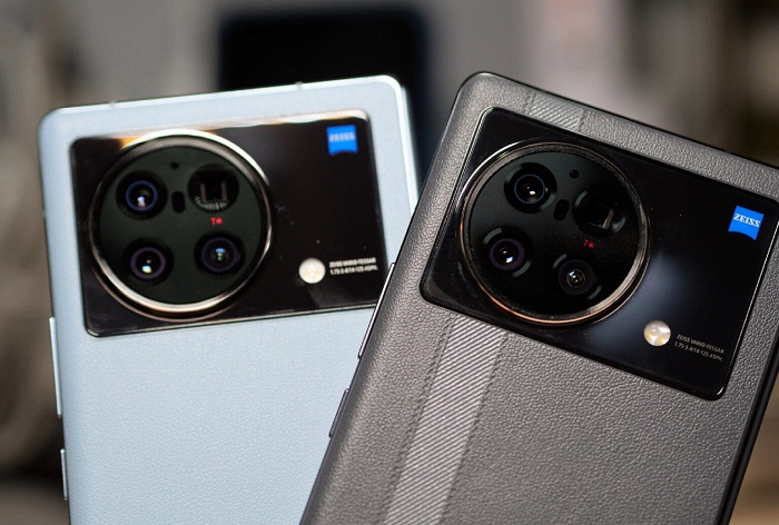 Cụm camera nổi bật được bố trí trong mô-đun hình chữ nhật