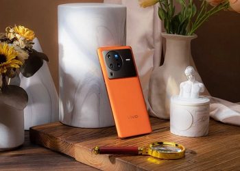 Mở hộp và trên tay vivo X80 Pro: Sạc nhanh 80W, camera cực khủng