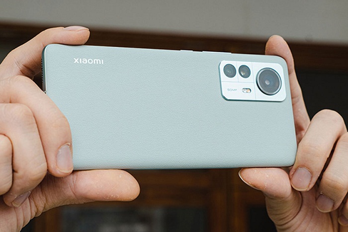 Xiaomi 12 Pro được hỗ trợ sạc nhanh 120W siêu khủng