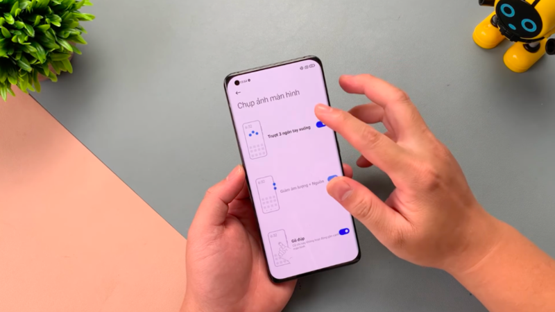 Bước 4:Trượt 3 ngón tay xuống