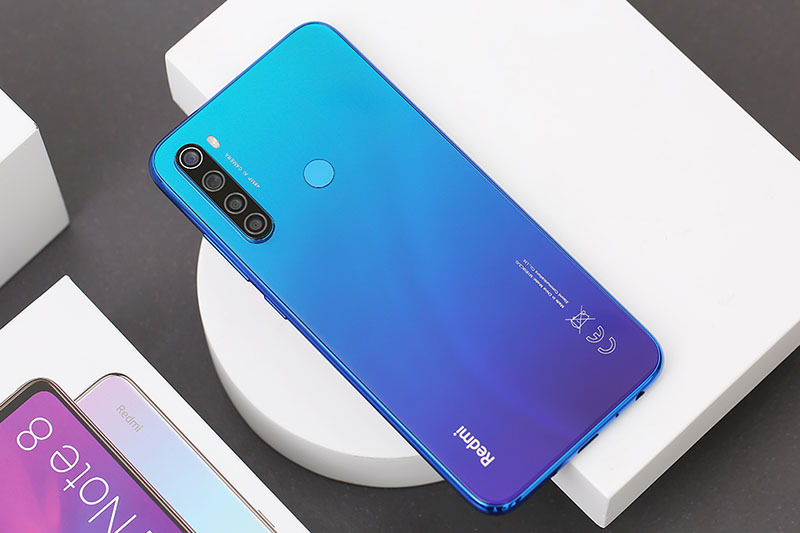 Chiếc Xiaomi Redmi Note 8 128G có màu sắc rực rỡ cùng cảm biến vân tay ở mặt lưng.