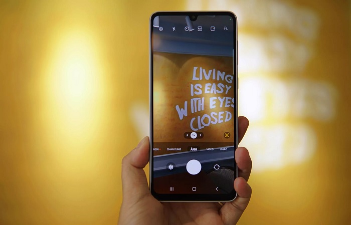 Cụm camera này cũng được trang bị nhiều tính năng chụp ảnh hấp dẫn khác