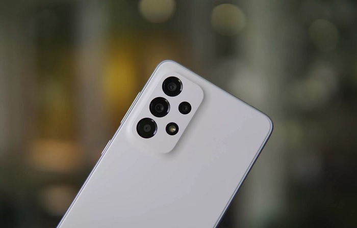 Galaxy A33 5G sở hữu cụm 4 camera sau 