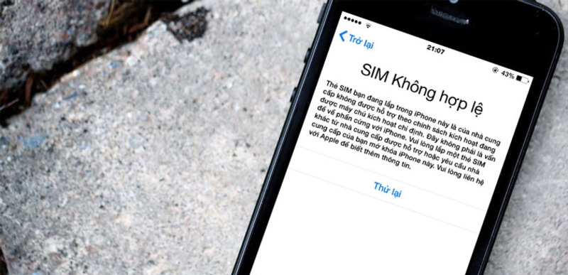 Điện thoại iPhone lock sẽ chỉ hỗ trợ tương thích với thẻ SIM của nhà mạng di động đã được thiết lập mặc định sẵn và không nhận dịch vụ từ các nhà mạng khác.