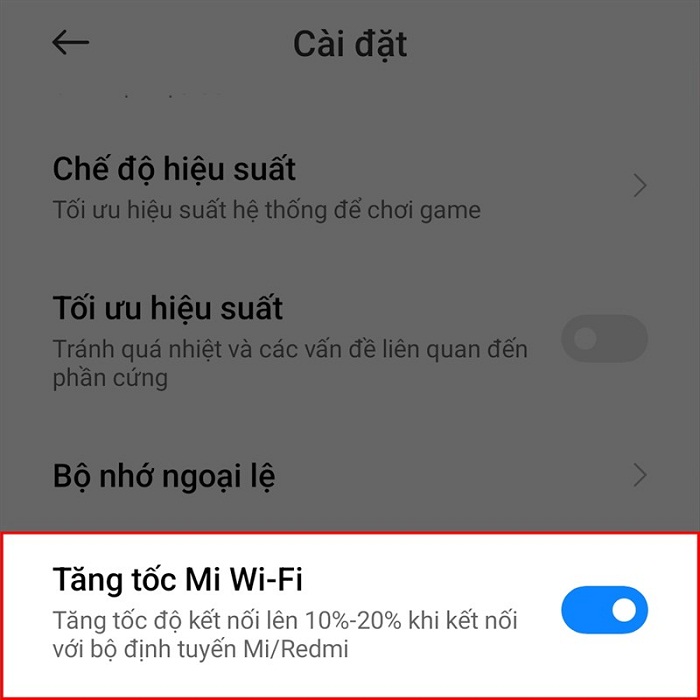 Bật công tắc ở mục Tăng tốc Mi WiFi lên là có thể chiến game