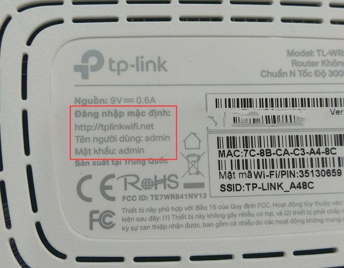 Mật khẩu và tên đăng nhập thường được in ở mặt sau của Modem