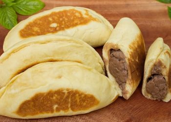 Cách làm bánh mì nhân socola bằng chảo