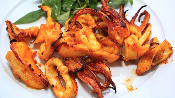 cách làm mực nướng bằng nồi chiên không dầu