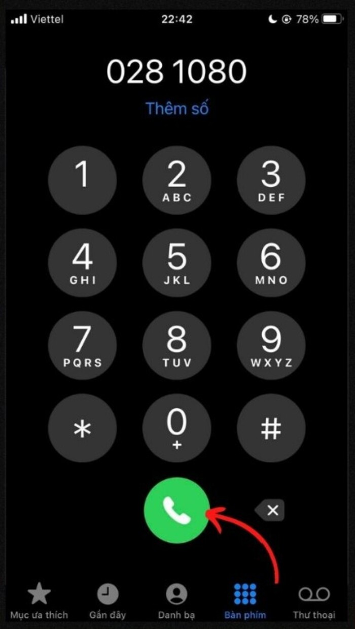 Gọi điện kết nối với Hotline