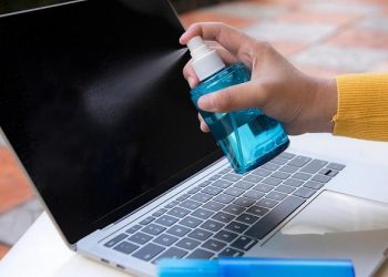 Hướng dẫn cách vệ sinh laptop tại nhà vừa sạch sẽ vừa tiết kiệm