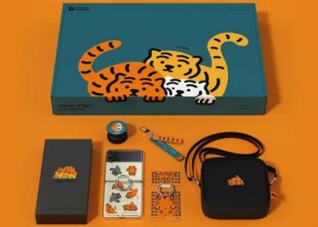 Cận cảnh Galaxy Z Flip3 Muzik Tiger Edition