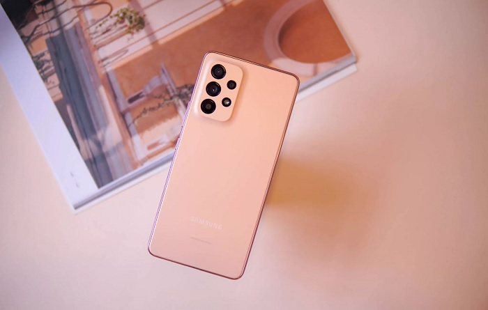 Galaxy A53 5G sở hữu vẻ ngoài gần như tương tự Galaxy A52