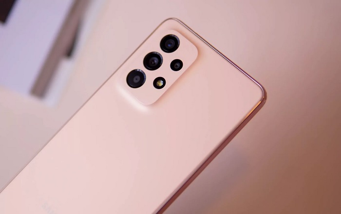 Thuật toán camera được Samsung tinh chỉnh lại nên chất lượng hình ảnh cũng có sự cải thiện