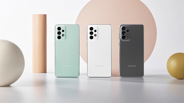 Điện thoại màn hình 6.7 inch