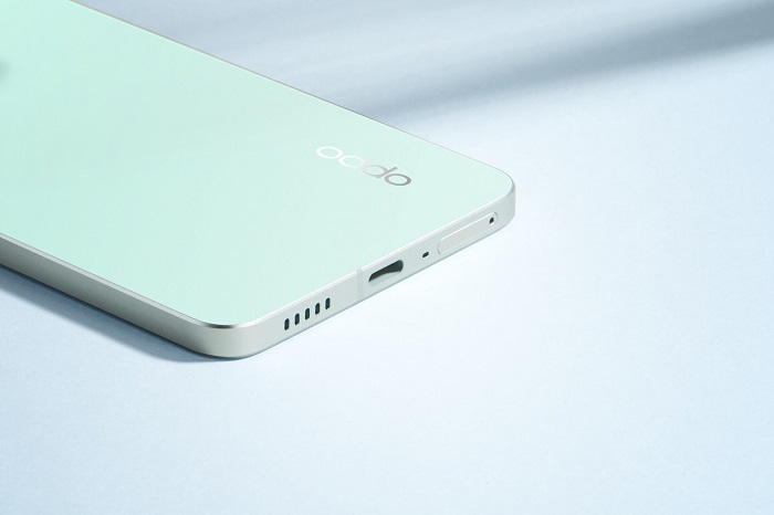 Mở hộp OPPO Reno8 Pro+ phiên bản màu xanh