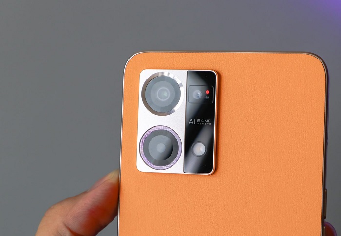 Cận cảnh cụm camera của Reno7