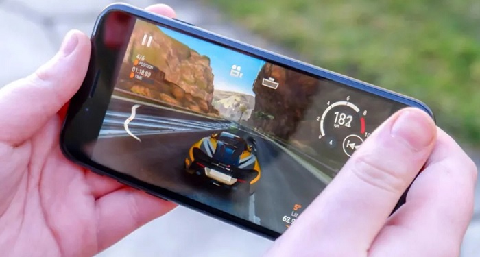 Dung lượng pin của iPhone SE 2022 thấp hơn Pixel 6a nhưng được hỗ trợ sạc nhanh 20W