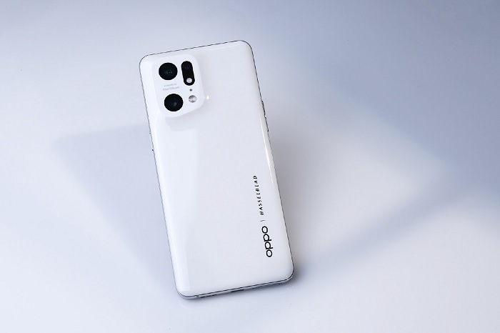 Find X5 Pro được tối ưu tản nhiệt tốt nên bạn không cần lo nóng máy