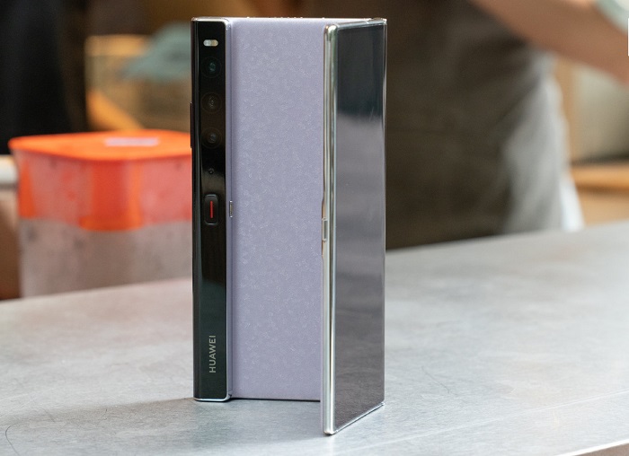 Huawei Mate XS 2 gấp ngoài thay vì gập trong