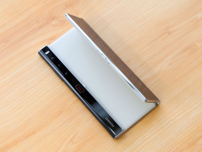 Phần gờ được bố trí các phím vật lý và chức năng