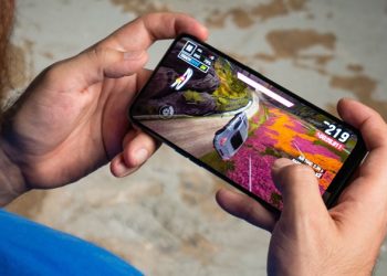 Trên tay OnePlus Nord N20 5G: Phiên bản đổi tên của Reno7 Z 5G nhưng có giá rẻ 6.5 triệu đồng