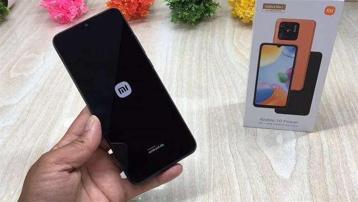 Redmi 10 Power sở hữu viên pin lớn 6.000 mAh cùng sạc nhanh 18W