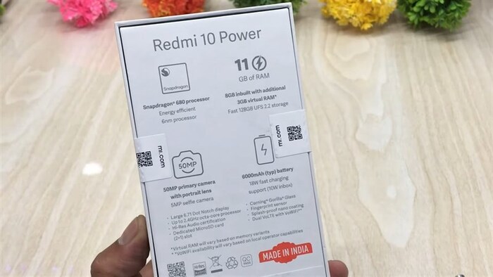 Mặt sau hộp đựng của Redmi 10 Power in đầy đủ các thông số