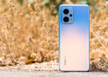 Trên tay Redmi Note 11T Pro+: Sở hữu màn hình 144Hz, Dimensity 8100 cùng sạc siêu nhanh 120W